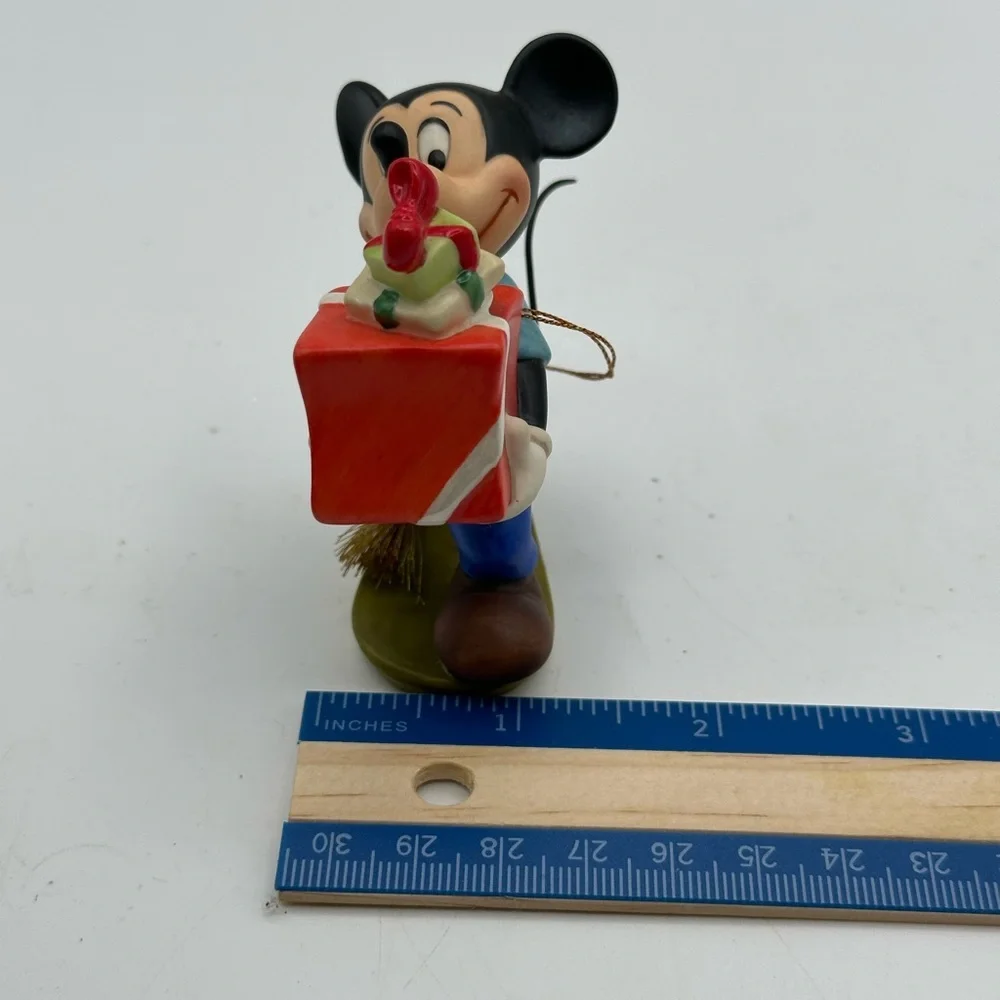 Walt Disney’s Mickey Mouse 1995 Holiday Tree Ornament Present for my Pals